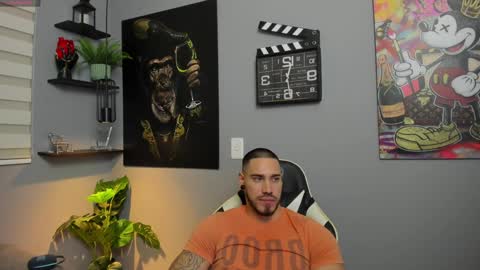 Snapshot of giorgio_leone2 chatting on 12-31-24, 01:36 Giorgio leone online show from 12-31-24, 01:36