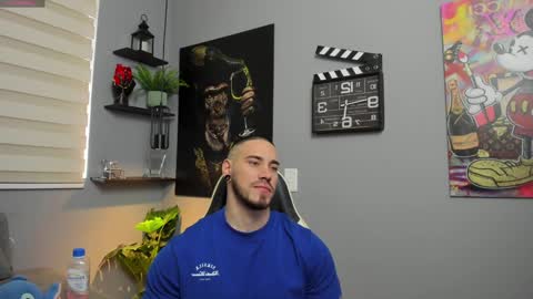 Snapshot of giorgio_leone2 chatting on 01-12-25, 08:14 Giorgio leone online show from 01-12-25, 08:14