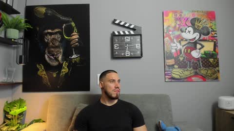 Snapshot of giorgio_leone2 chatting on 02-03-25, 02:47 Giorgio leone online show from 02-03-25, 02:47