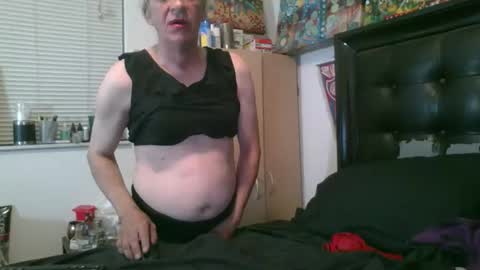 giovanna132008 online show from 10-14-25, 12:00