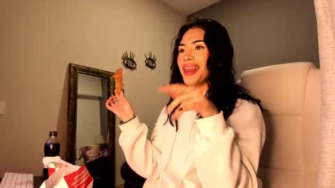 Giovanna  online show from 09-24-25, 05:00