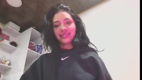 Snapshot of giovanna_oliveria chatting on 12-16-25, 01:21 giovanna_oliveria online show from 12-16-25, 01:21