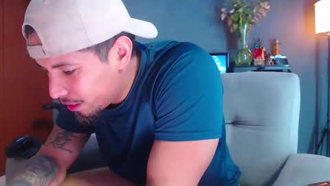 piggy boy online show from 11-04-25, 10:09