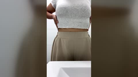 girl433 online show from 12-16-25, 02:00