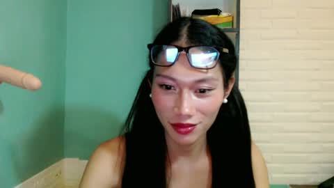 Snapshot of girl4uvanessaxxx chatting on 06-22-26, 03:31 Vanessa online show from 06-22-26, 03:31