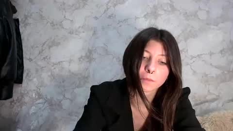 girl_cute007 online show from 04-02-26, 09:40