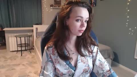 Snapshot of girl_happiness chatting on 01-11-26, 11:48 Secret online show from 01-11-26, 11:48