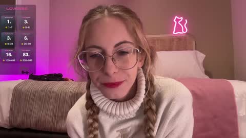 Snapshot of girl_i_am chatting on 12-24-24, 02:33 Nikki online show from 12-24-24, 02:33