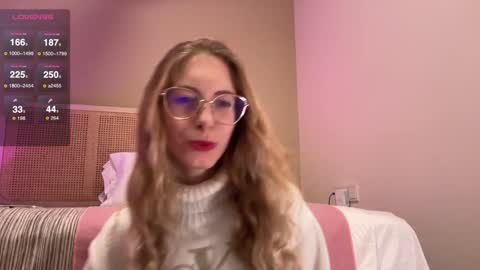 Snapshot of girl_i_am chatting on 12-25-24, 08:17 Nikki online show from 12-25-24, 08:17