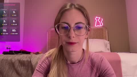 Snapshot of girl_i_am chatting on 12-28-24, 05:35 Nikki online show from 12-28-24, 05:35