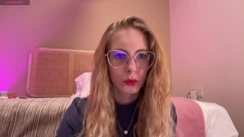 Snapshot of girl_i_am chatting on 01-03-25, 05:53 Nikki online show from 01-03-25, 05:53