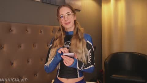 Snapshot of girl_i_am chatting on 10-12-25, 12:59 Nikki online show from 10-12-25, 12:59
