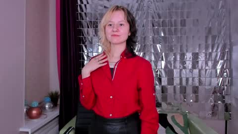 Snapshot of girl_next_doorr chatting on 01-09-25, 03:55 girl_next_doorr online show from 01-09-25, 03:55