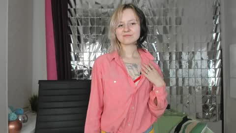 Snapshot of girl_next_doorr chatting on 01-21-25, 05:51 girl_next_doorr online show from 01-21-25, 05:51
