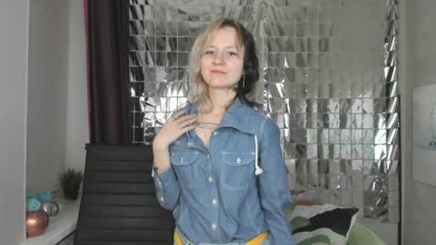 Snapshot of girl_next_doorr chatting on 01-22-25, 03:07 girl_next_doorr online show from 01-22-25, 03:07