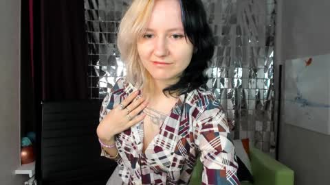 Snapshot of girl_next_doorr chatting on 01-25-25, 03:20 girl_next_doorr online show from 01-25-25, 03:20