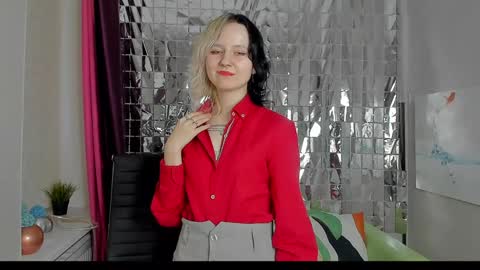 Snapshot of girl_next_doorr chatting on 01-29-25, 03:47 girl_next_doorr online show from 01-29-25, 03:47