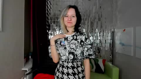 Snapshot of girl_next_doorr chatting on 02-04-25, 12:55 girl_next_doorr online show from 02-04-25, 12:55