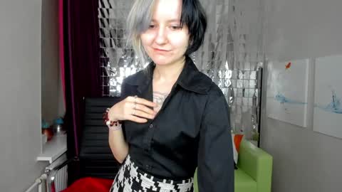 Snapshot of girl_next_doorr chatting on 02-05-25, 03:31 girl_next_doorr online show from 02-05-25, 03:31