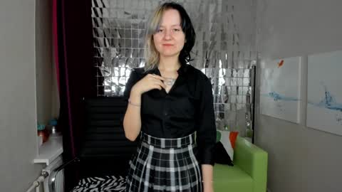 Snapshot of girl_next_doorr chatting on 02-07-25, 11:56 girl_next_doorr online show from 02-07-25, 11:56