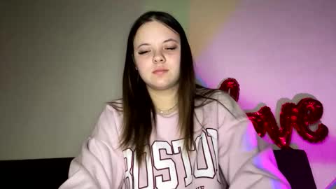 girl_shy07 online show from 02-11-26, 07:41