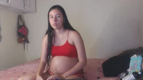 girl_trixie_ online show from 03-07-25, 09:17