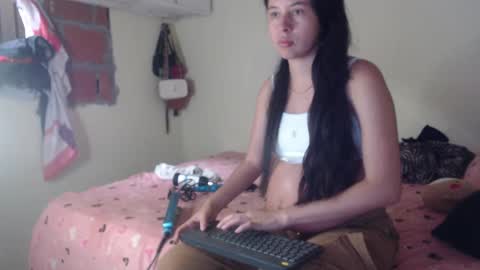 girl_trixie_ online show from 03-10-25, 09:40