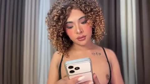 Snapshot of girlcock_dominantfucker chatting on 07-12-26, 02:41 queen ronna online show from 07-12-26, 02:41