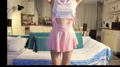 Girlfriend online show from 11-29-25, 03:37