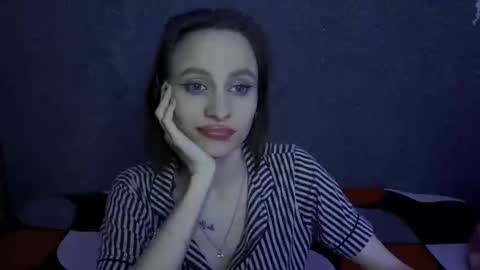 Snapshot of girlfriend_night chatting on 01-22-25, 07:45 Seniya online show from 01-22-25, 07:45