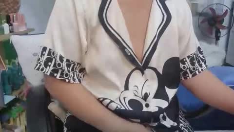 girlhanoi online show from 01-13-26, 09:42