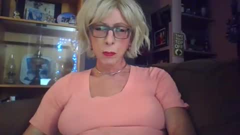 Girlinrock online show from 12-22-25, 01:57