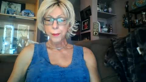 Snapshot of girlinrock chatting on 06-29-26, 01:01 Girlinrock online show from 06-29-26, 01:01