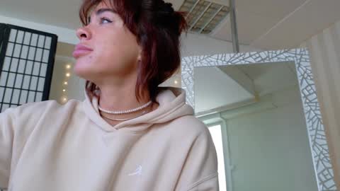 Hanna online show from 03-07-25, 01:18