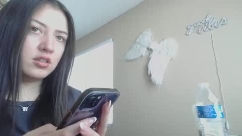 Snapshot of girlnextdoor702 chatting on 09-22-25, 05:48 Jasmine online show from 09-22-25, 05:48