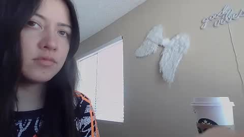 Snapshot of girlnextdoor702 chatting on 10-16-25, 04:41 Jasmine online show from 10-16-25, 04:41