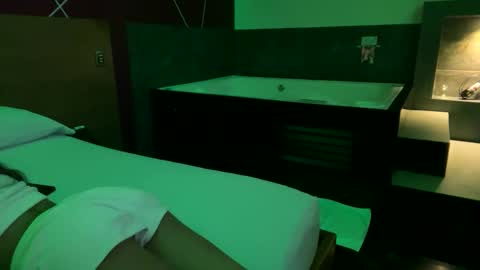 Snapshot of girlpinkxx chatting on 10-03-25, 06:10 girlpinkxx online show from 10-03-25, 06:10