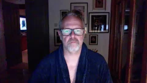 Snapshot of girlsandbikes chatting on 10-11-25, 10:08 girlsandbikes online show from 10-11-25, 10:08