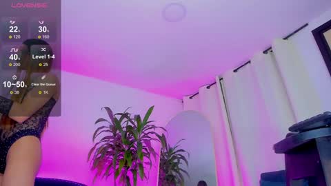 Snapshot of girlsonline_ chatting on 12-25-24, 12:48 C. Sofia online show from 12-25-24, 12:48