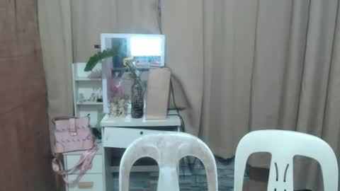 Snapshot of girlstacy_xoxo chatting on 10-01-25, 07:14 Stacy online show from 10-01-25, 07:14