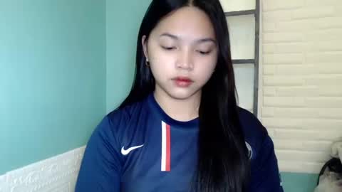 Rhaine online show from 10-06-25, 08:23