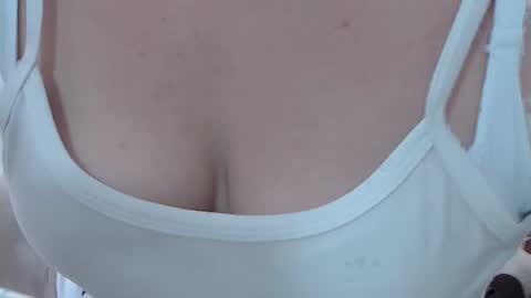 Victoria online show from 11-04-25, 04:17