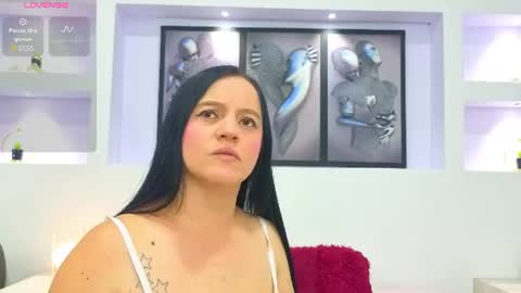 Snapshot of girsl_hot chatting on 07-16-26, 12:55 Violeta y Samantha online show from 07-16-26, 12:55