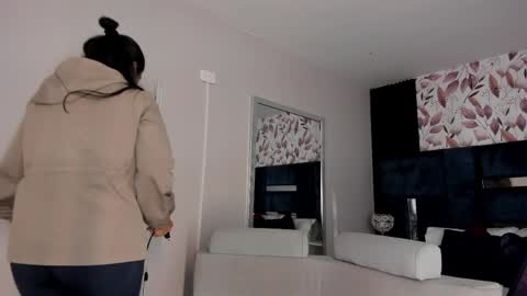 Snapshot of giselamaru chatting on 06-01-26, 11:01 online show from 06-01-26, 11:01
