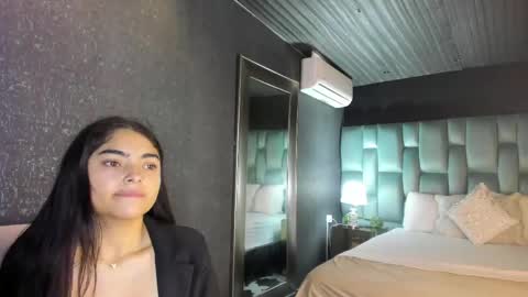 Snapshot of giselamaru chatting on 06-08-26, 12:38 online show from 06-08-26, 12:38