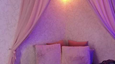 Snapshot of giselamaru chatting on 06-17-26, 10:39 online show from 06-17-26, 10:39