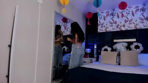 Snapshot of giselamaru chatting on 07-02-26, 09:04 online show from 07-02-26, 09:04