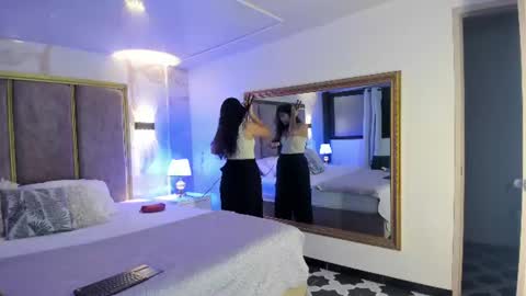 Snapshot of giselamaru chatting on 07-11-26, 09:23 online show from 07-11-26, 09:23
