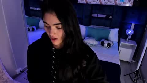 Snapshot of giselamaru chatting on 07-14-26, 11:27 online show from 07-14-26, 11:27