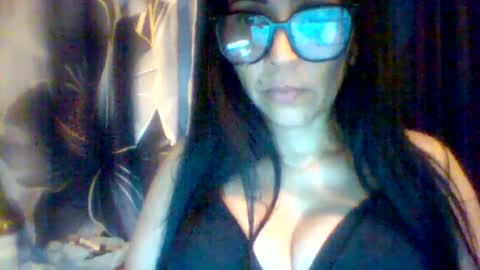 gisell489415 online show from 06-16-26, 08:44